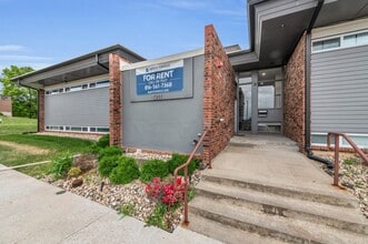 HUDSON ON THE BLUE in Kansas City, MO - Building Photo - Building Photo