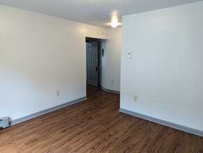 250 Locust St in Meadville, PA - Building Photo - Building Photo