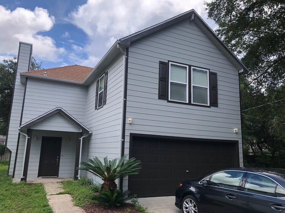 2237 Monahan Ct in Fort Walton Beach, FL - Building Photo
