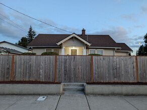 118 S 64th St in Tacoma, WA - Building Photo - Building Photo