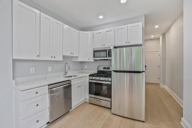 55 Astor Pl in Jersey City, NJ - Building Photo - Building Photo