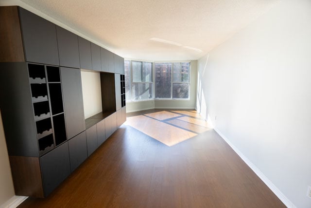 222-222 The Esplanade in Toronto, ON - Building Photo - Building Photo