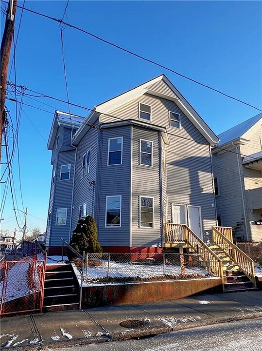48 Riverdale St-Unit -2 in Providence, RI - Foto de edificio