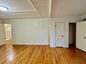 52 S Chestnut St in Augusta, ME - Building Photo - Building Photo