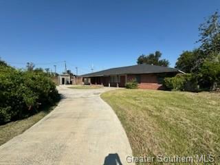 1720 Woodland Dr in Lake Charles, LA - Building Photo