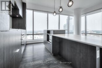 5 St Joseph St in Toronto, ON - Building Photo - Building Photo