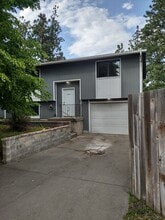 14323 E Mission Ave in Spokane Valley, WA - Building Photo - Building Photo