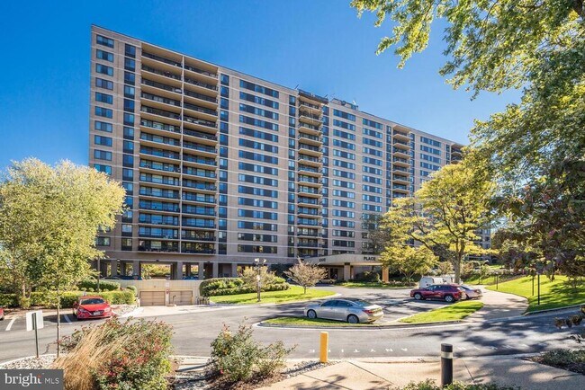 property at 5500 Holmes Run Pkwy