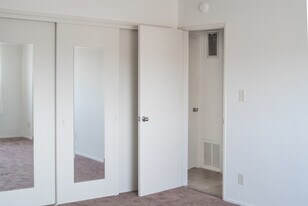 819 Ocean Park Blvd, Unit 4 in Santa Monica, CA - Building Photo