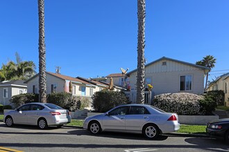 920 S Pacific St in Oceanside, CA - Foto de edificio - Building Photo