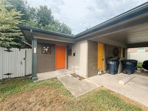 3713 Bryce Ave in Fort Worth, TX - Building Photo - Building Photo