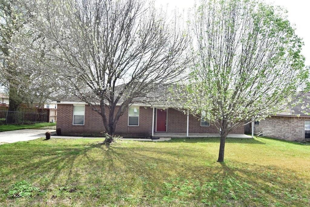 12745 Lake Conroe Hills Dr in Willis, TX - Building Photo