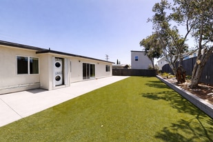 6457 Richard St in San Diego, CA - Building Photo