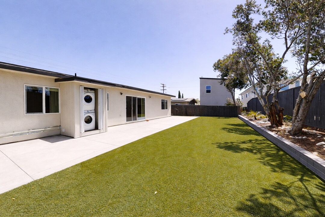 6457 Richard St in San Diego, CA - Building Photo