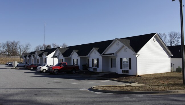 Carolina Commons in Greenville, SC - Foto de edificio - Building Photo