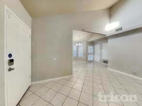 5442 Gold Rush Dr NW in Albuquerque, NM - Building Photo - Building Photo