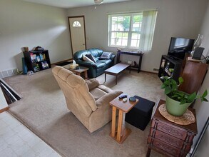 2102-2104 Mittelstadt Ln in Eau Claire, WI - Building Photo - Building Photo