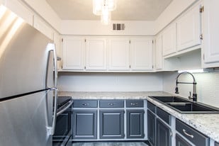 Raccoon Creek Apartments