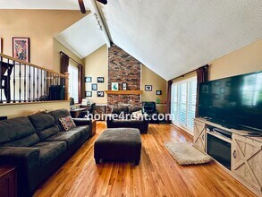 8600 Alden Ln in Lenexa, KS - Building Photo - Building Photo