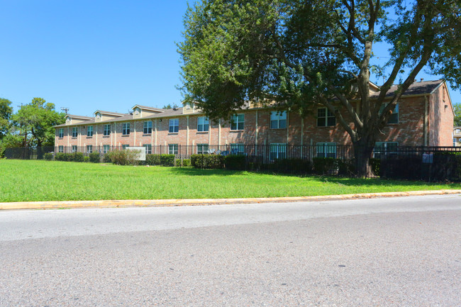 Brazos Bend Villa in Richmond, TX - Building Photo - Building Photo