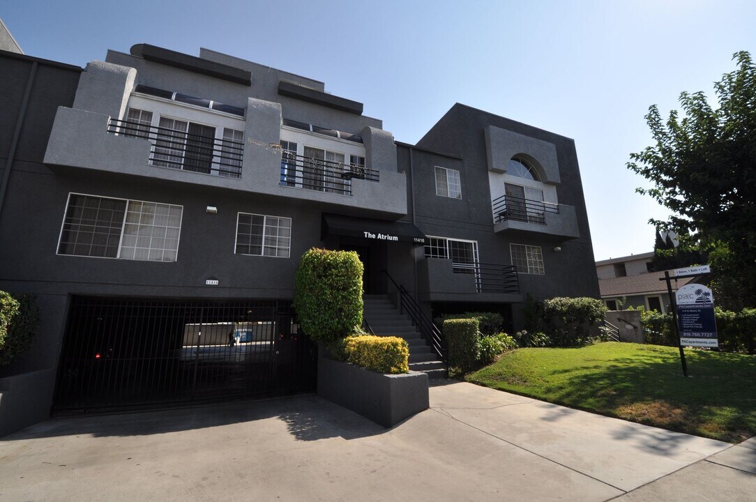 11416 Albers St in Los Angeles, CA - Building Photo