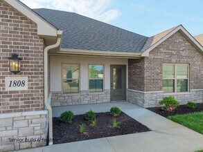 1800 Wes Milligan Ln in Columbia, MO - Building Photo - Building Photo