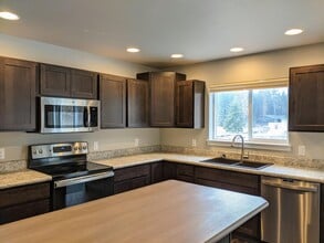 129 Crystal View Ct in Lakeside, MT - Building Photo - Building Photo
