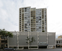 King Manor in Honolulu, HI - Building Photo - Building Photo