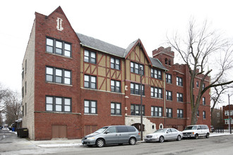 7301 S Bennett Ave in Chicago, IL - Building Photo - Building Photo