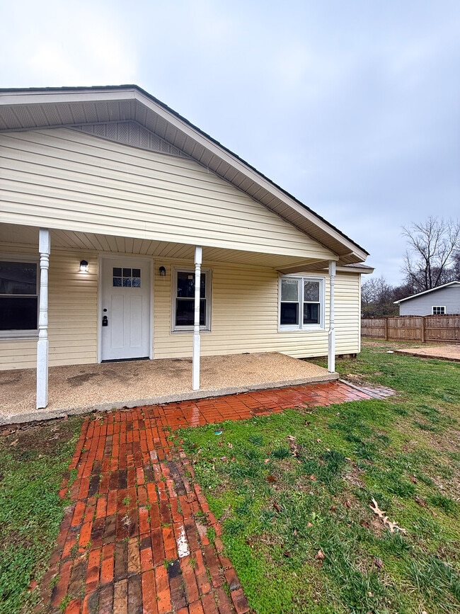 517 Woodward Ave in Florence, AL - Building Photo - Building Photo