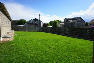 1611 Jennifer St in Brighton, CO - Foto de edificio - Building Photo