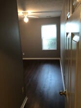 10843 Tanbark Dr in Indianapolis, IN - Foto de edificio - Building Photo