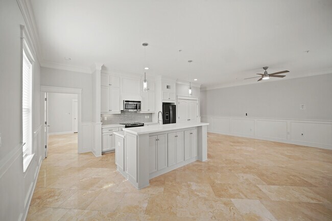 property at 2802 Morrison St
