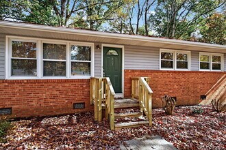 517 Cooper Rd in Raleigh, NC - Foto de edificio - Building Photo