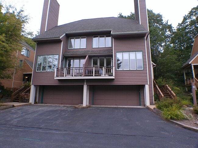 property at 13 Ivy Glen Ln