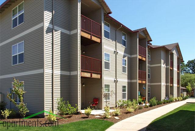 Parkside Apartments in Lebanon, OR - Building Photo - Building Photo