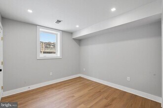 1301 Somerset Pl NW in Washington, DC - Building Photo - Building Photo