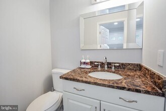 5326 Larochelle Ct in Alexandria, VA - Building Photo - Building Photo