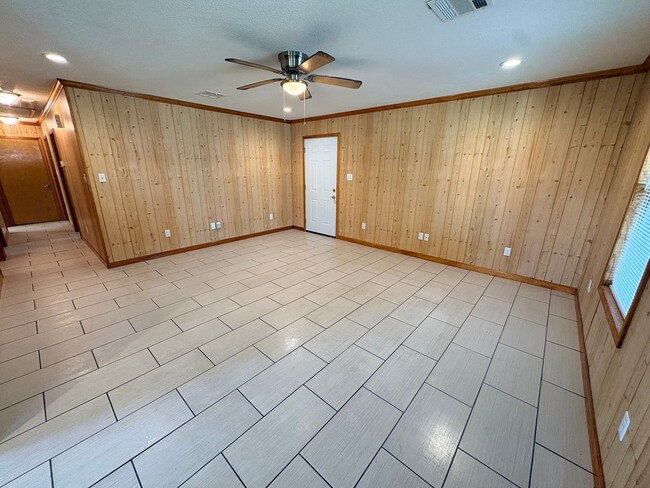 633 N Simmons St in Lake Charles, LA - Building Photo - Building Photo