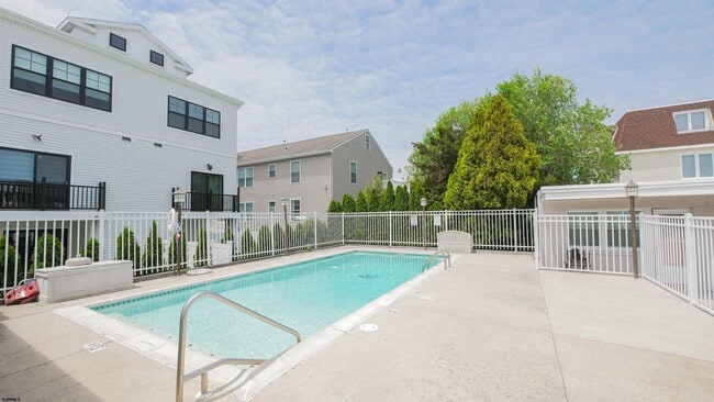 property at 9609 Ventnor Ave