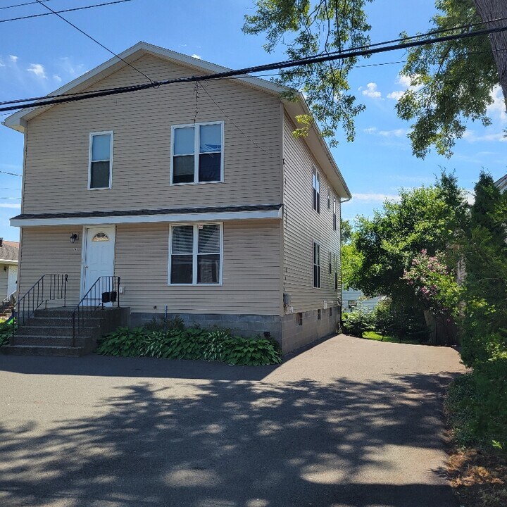 15 Winthrop St in Albany, NY - Building Photo
