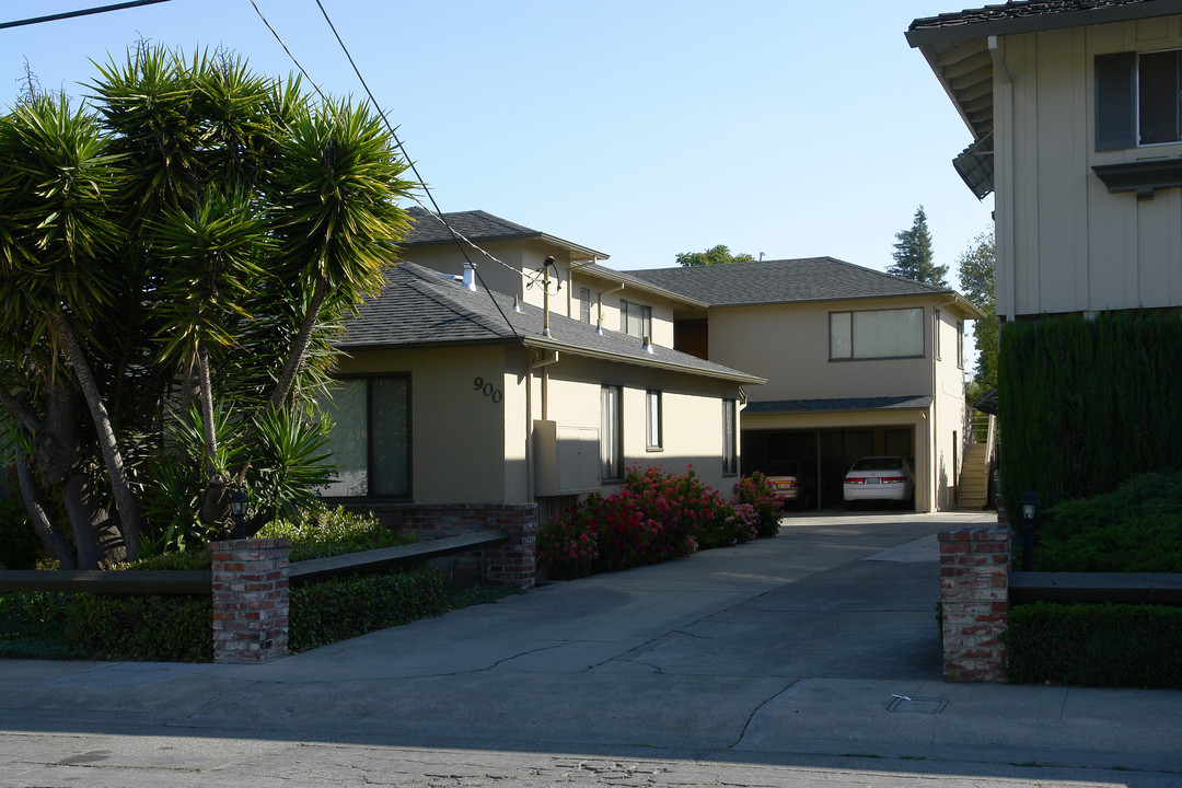 900 Fremont St in Menlo Park, CA - Foto de edificio