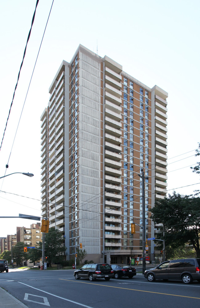 135 Marlee Ave in Toronto, ON - Building Photo - Building Photo