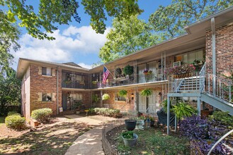 Saint Charles in Birmingham, AL - Building Photo - Interior Photo