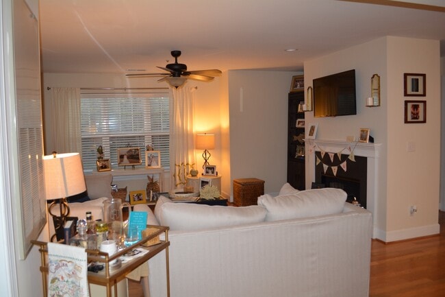 2701 Selwyn Ave in Charlotte, NC - Foto de edificio - Building Photo