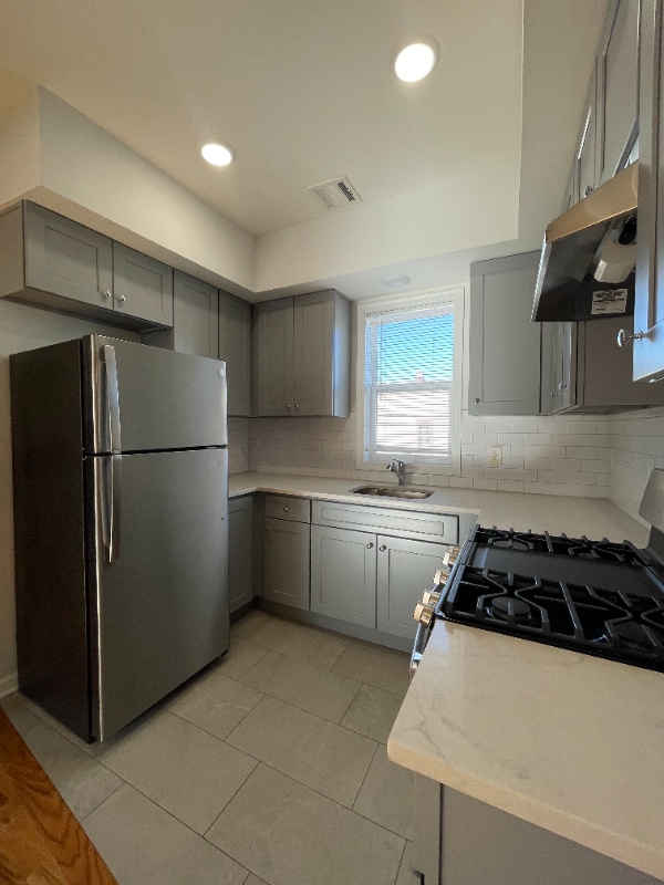 558-562-562 Court St in Elizabeth, NJ - Building Photo - Building Photo