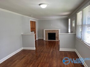 2013 Van Buren Dr NE in Huntsville, AL - Building Photo - Building Photo