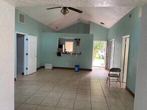 135 Coralwood Cir in Kissimmee, FL - Building Photo - Building Photo