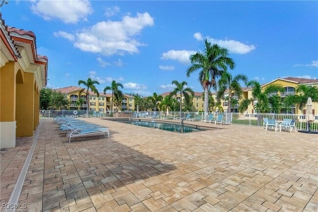 4135 Residence Drive in Ft. Myers, FL - Building Photo - Building Photo