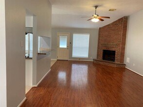 3111 Lazy Brook Dr in Sugar Land, TX - Building Photo - Building Photo